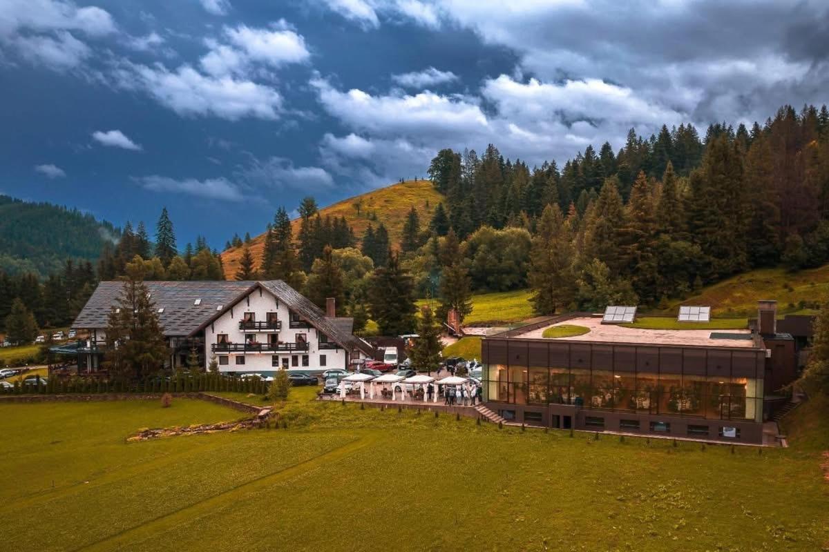 Hotel Ieremia Movila Сучевіца Екстер'єр фото