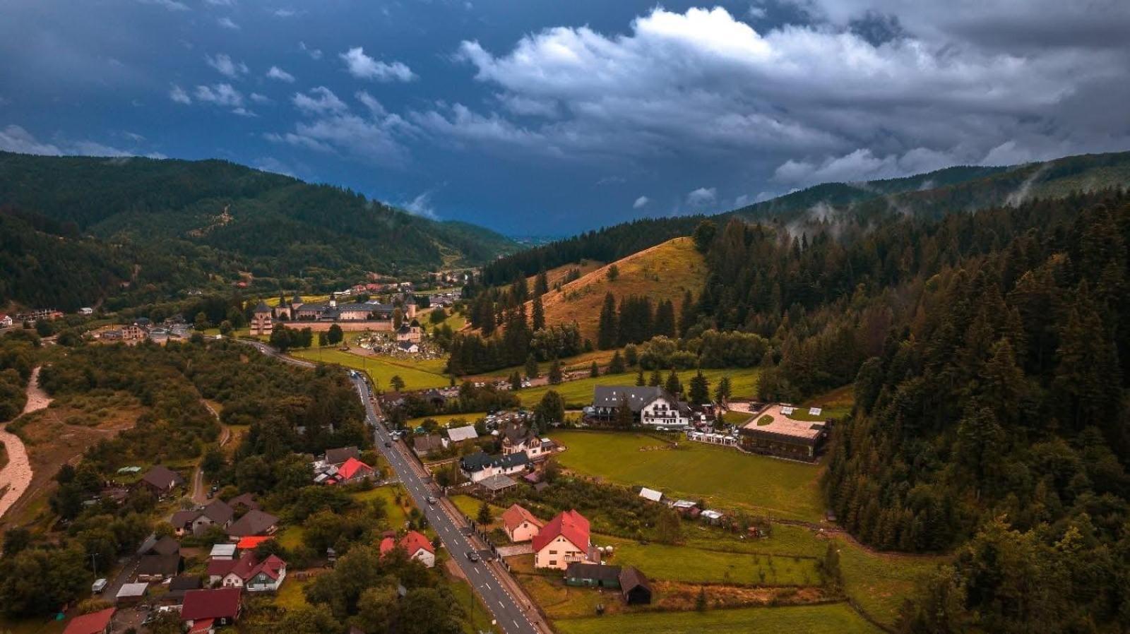 Hotel Ieremia Movila Сучевіца Екстер'єр фото