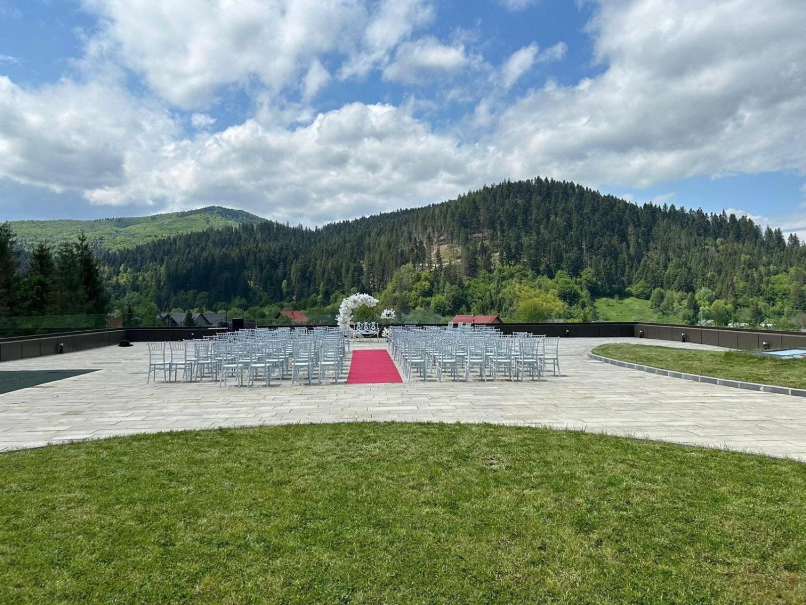 Hotel Ieremia Movila Сучевіца Екстер'єр фото
